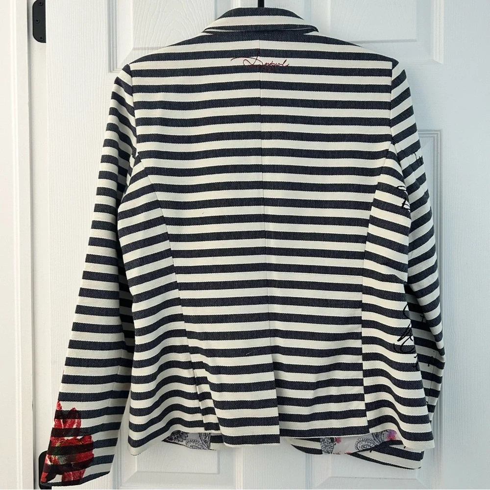Desigual Striped Navy and Cream Linen Women's Blazer - Size L - BRAND NEW - Picture 2 of 10